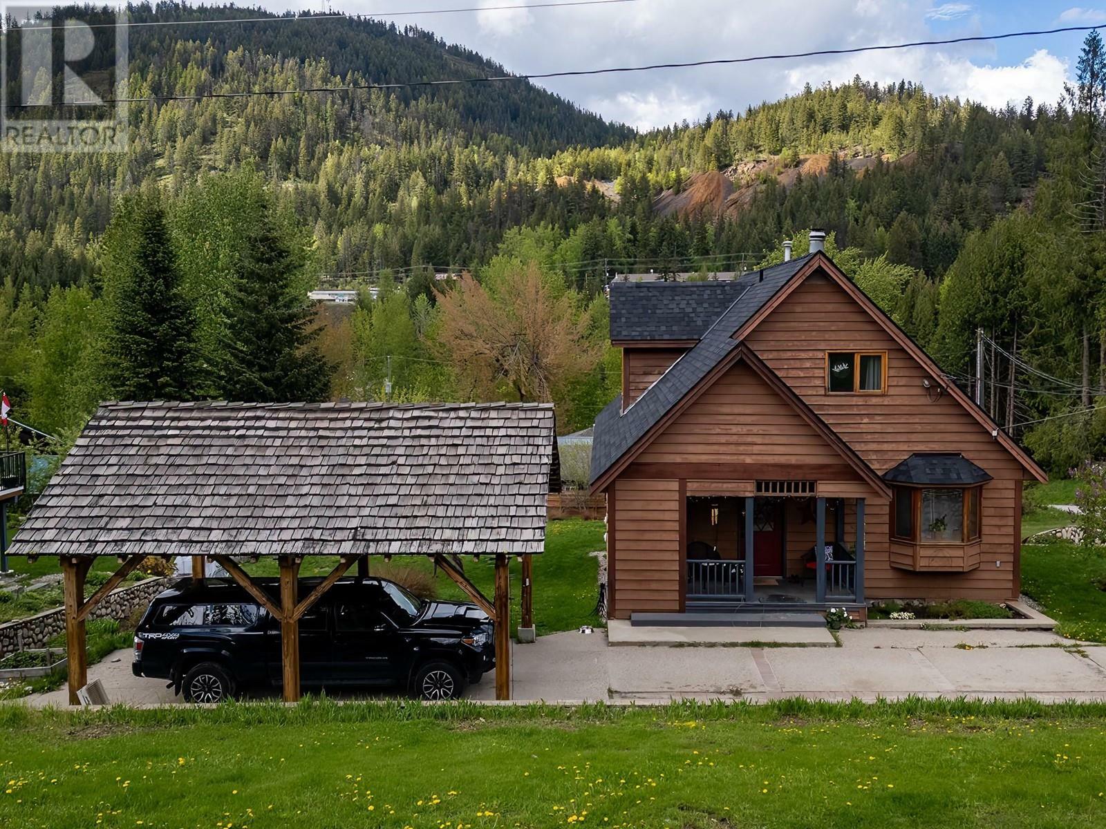 1190 Black Bear Drive  Rossland BC V0G 1Y0 photo