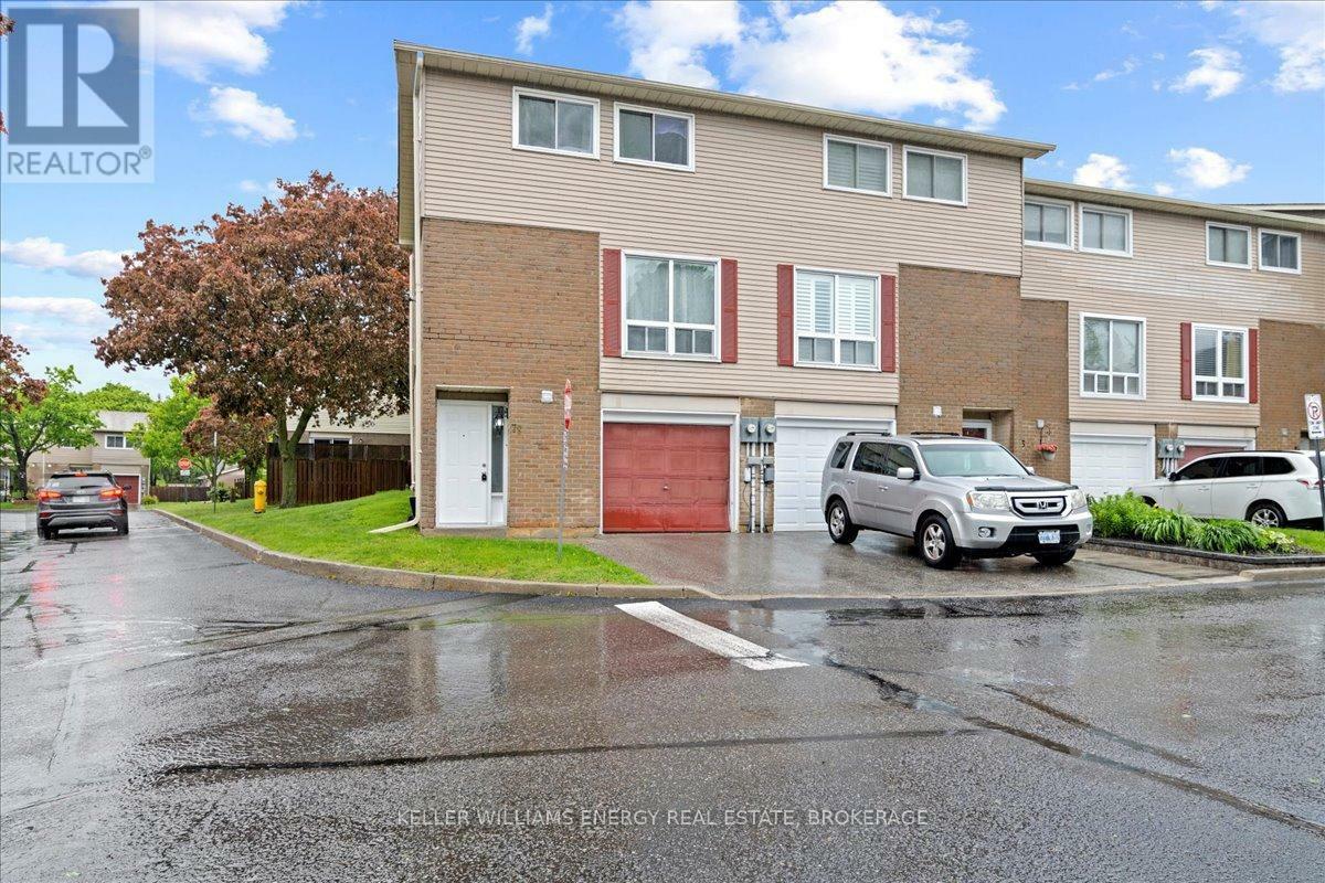 Property Photo: 1133 North Ritson Road North 78 ON L1G 7T3