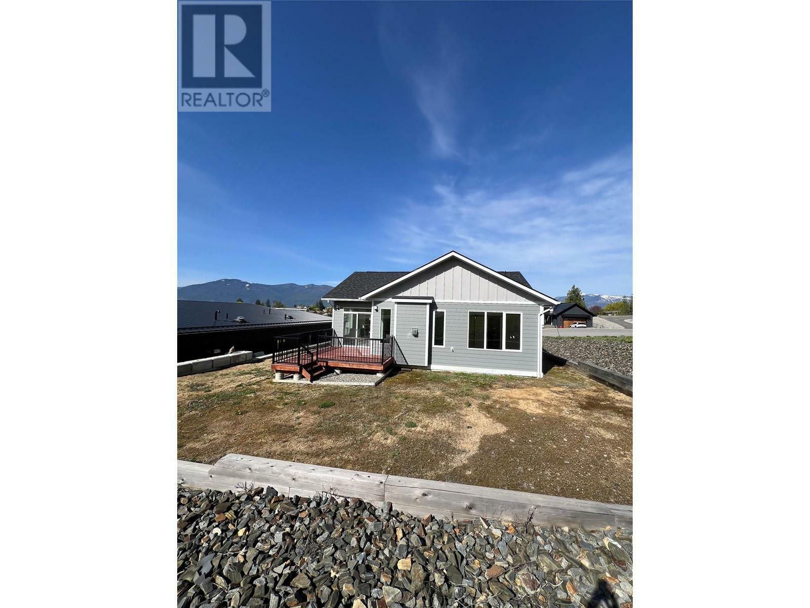 Property Photo: 712 Mountain View Crescent BC V0B 1G5