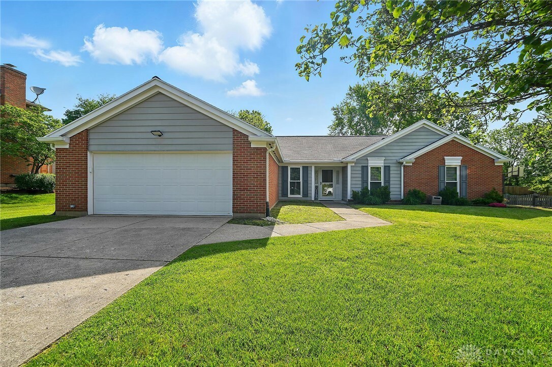 Property Photo: 601 Tara Oaks Drive OH 45042