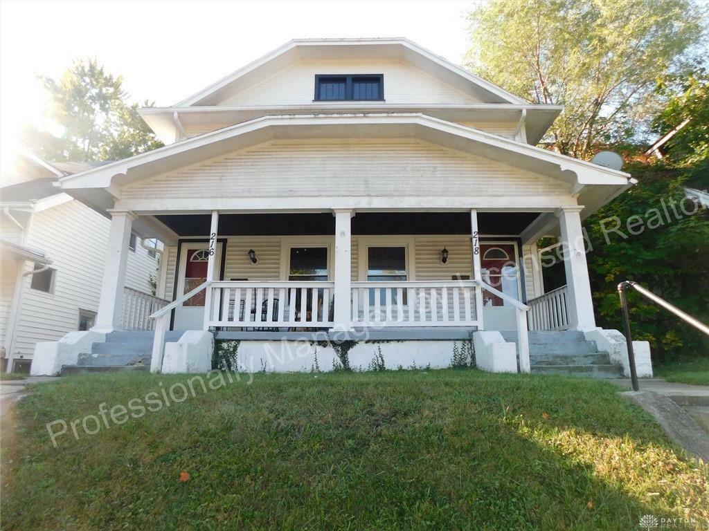 Property Photo: 218 W Fairview Avenue 216 OH 45405