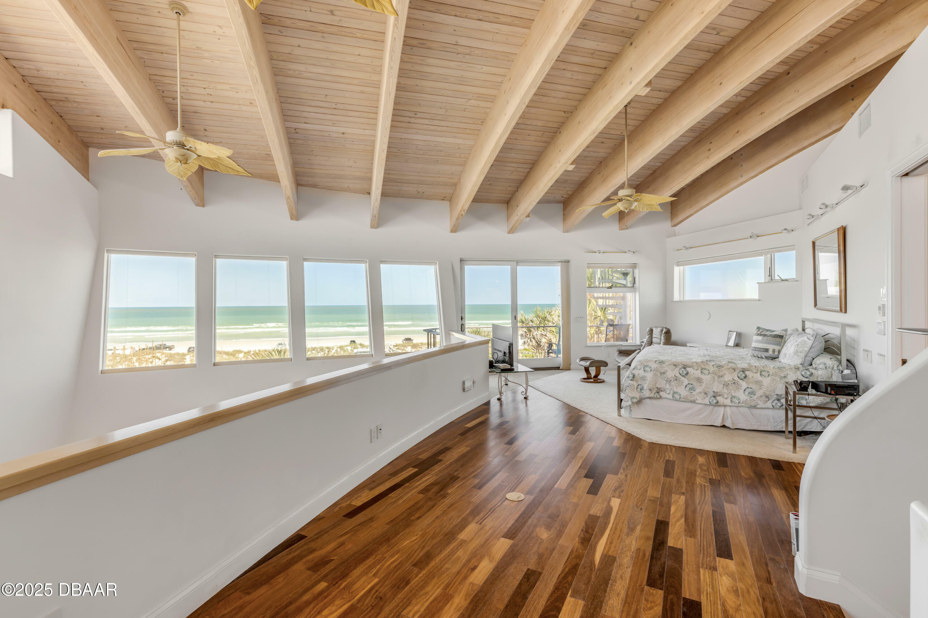 Property Photo: 1209 N Atlantic Avenue FL 32169