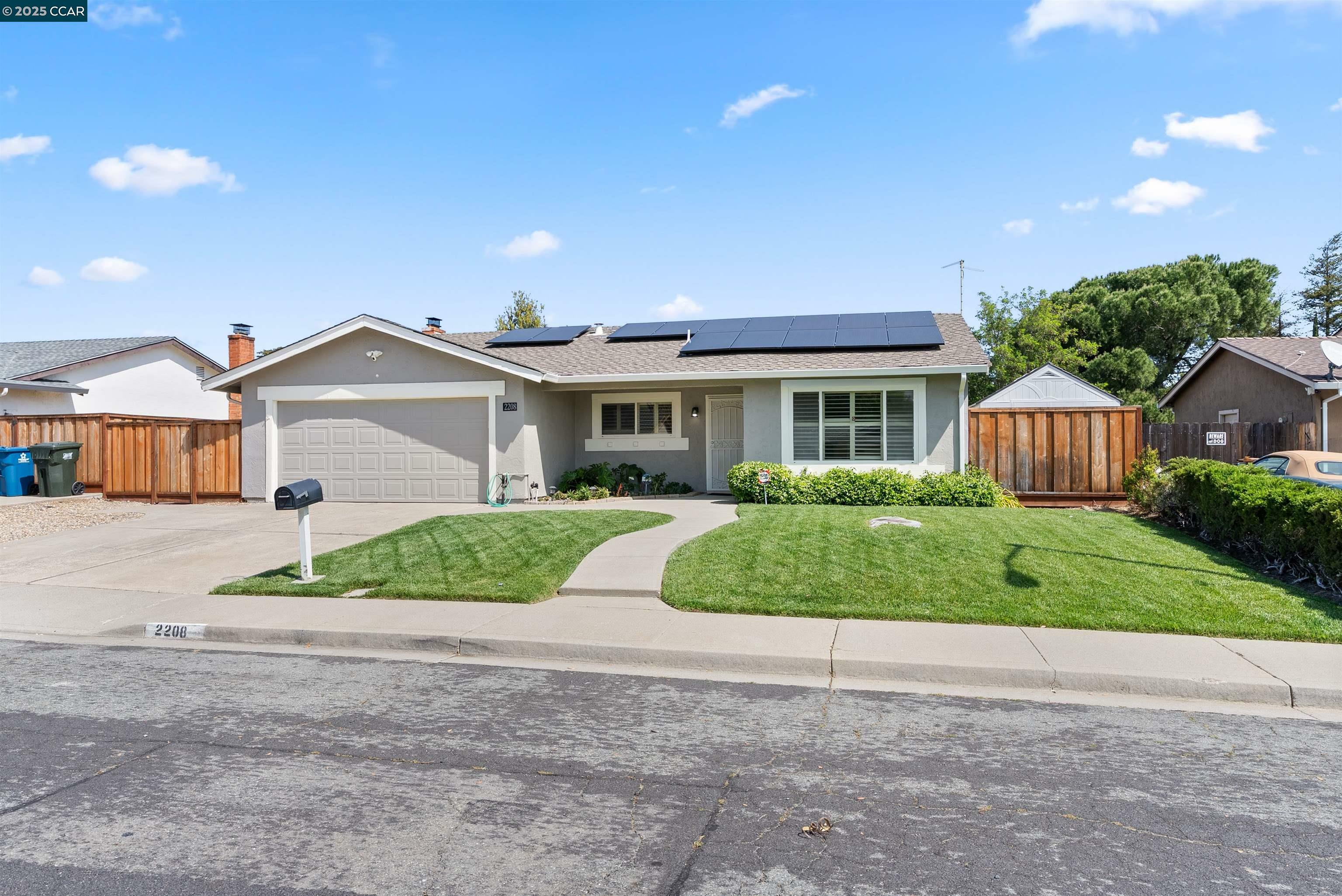 2208 Hamlin Dr  Antioch CA 94509 photo