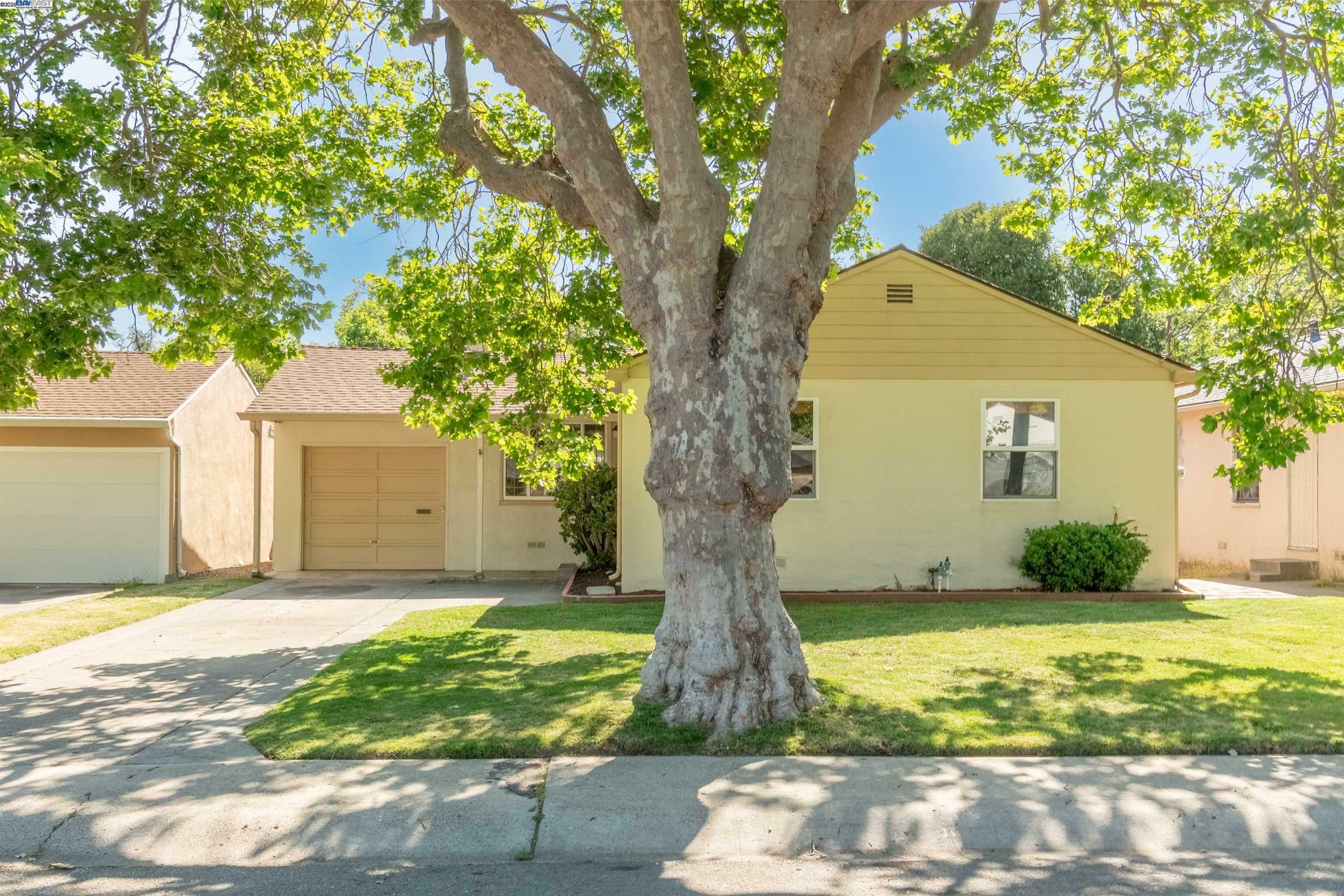 Property Photo: 15743 Via Lunado CA 94580
