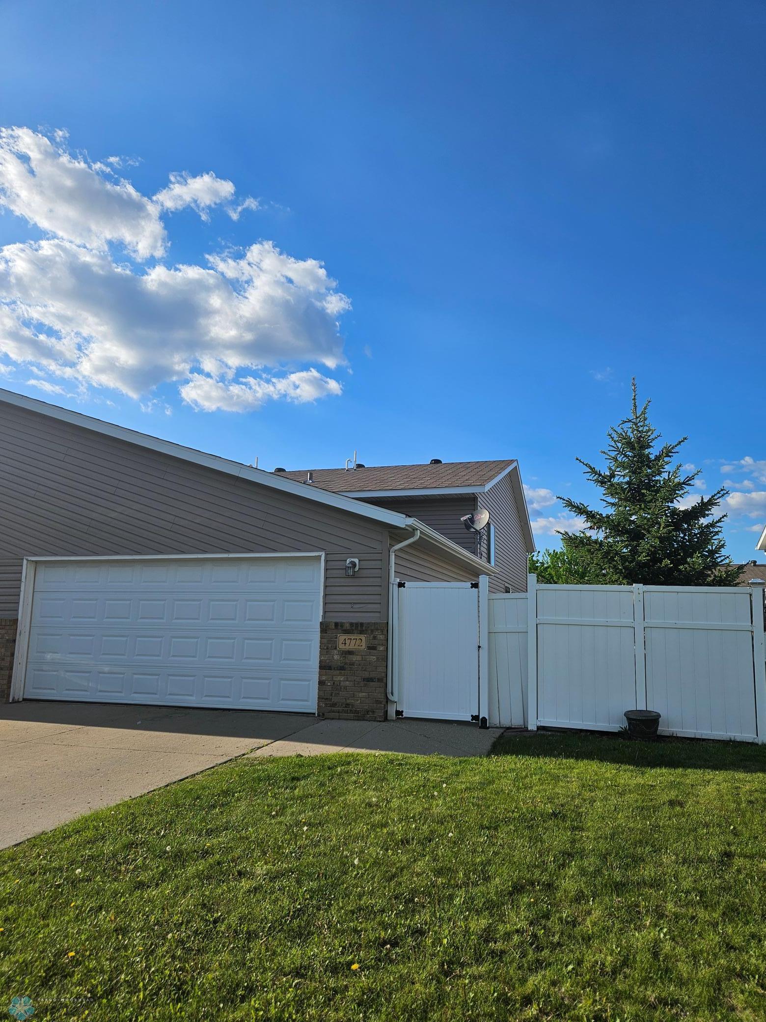 4772 Townsite Pl S  Fargo ND 58104 photo