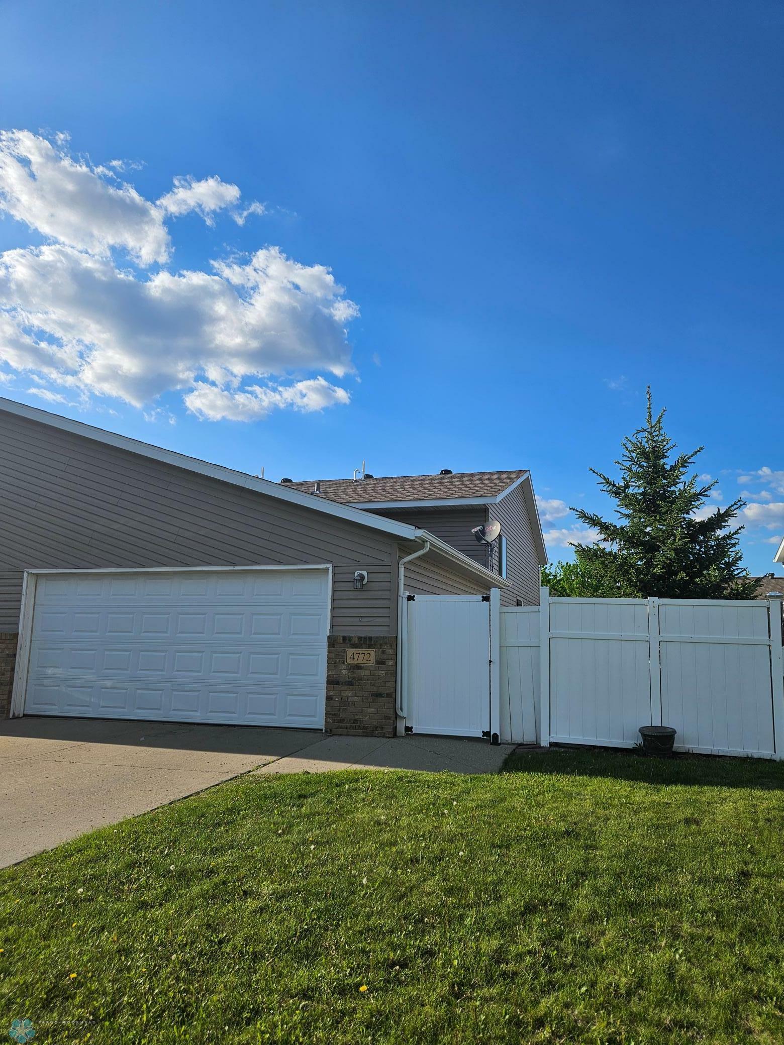 Property Photo: 4772 Townsite Pl S ND 58104