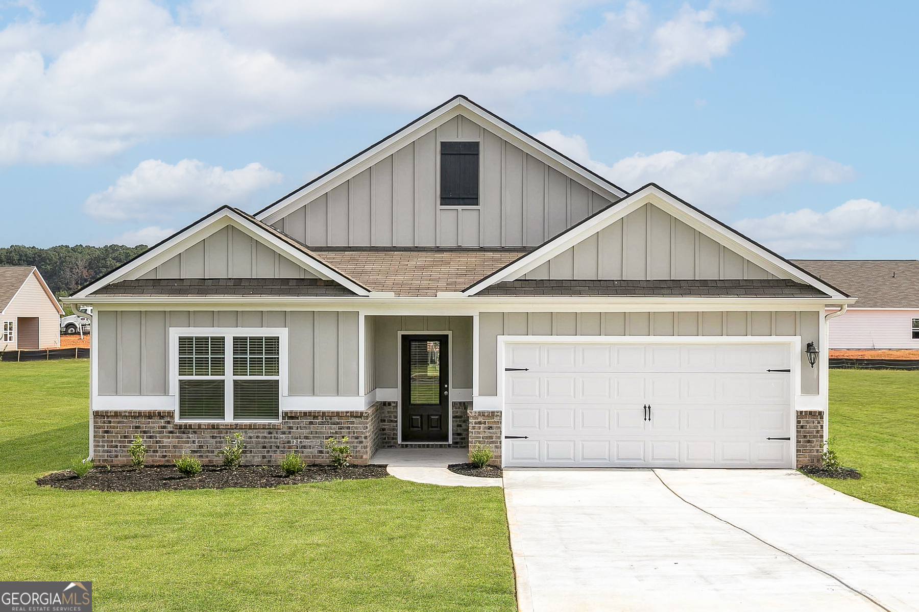Property Photo: 1033 Claas Way GA 30253
