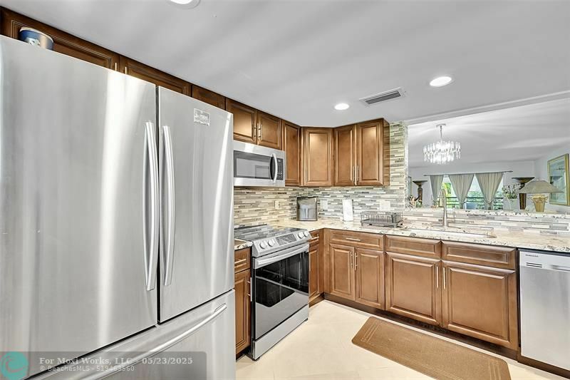 Property Photo: 2804 Victoria Way C3 FL 33066