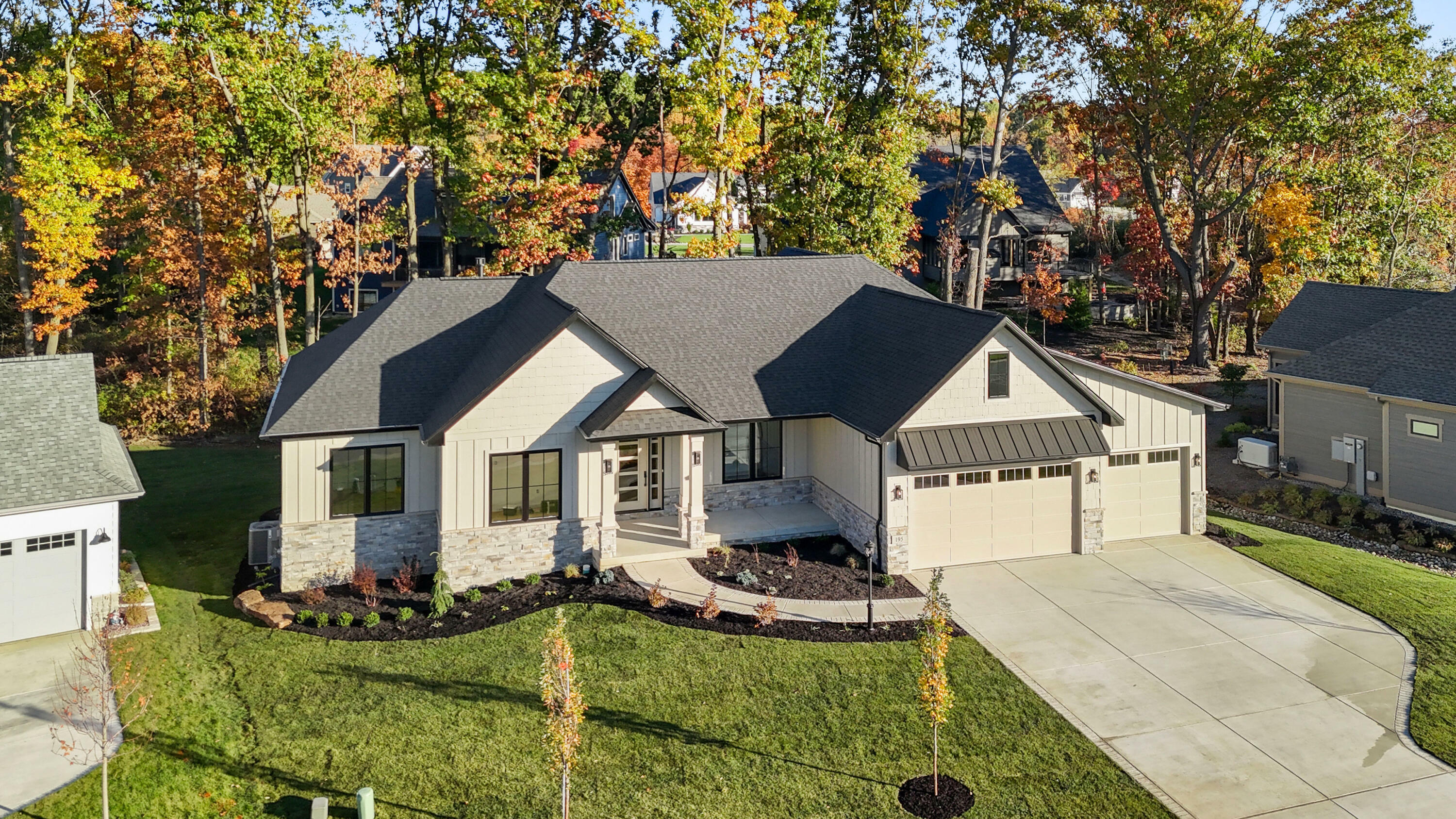 Property Photo:  195 N Pinhook Drive  IN 46385 