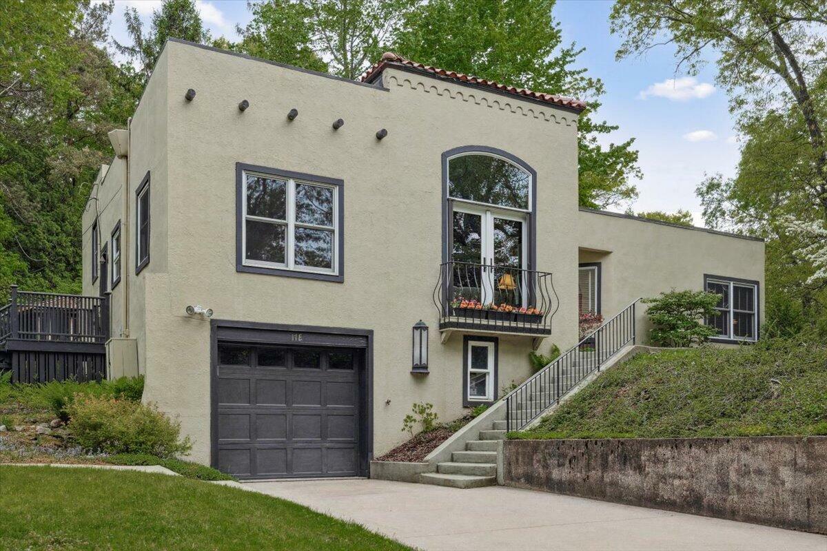 Property Photo: 17 E Stillwater Avenue IN 46301