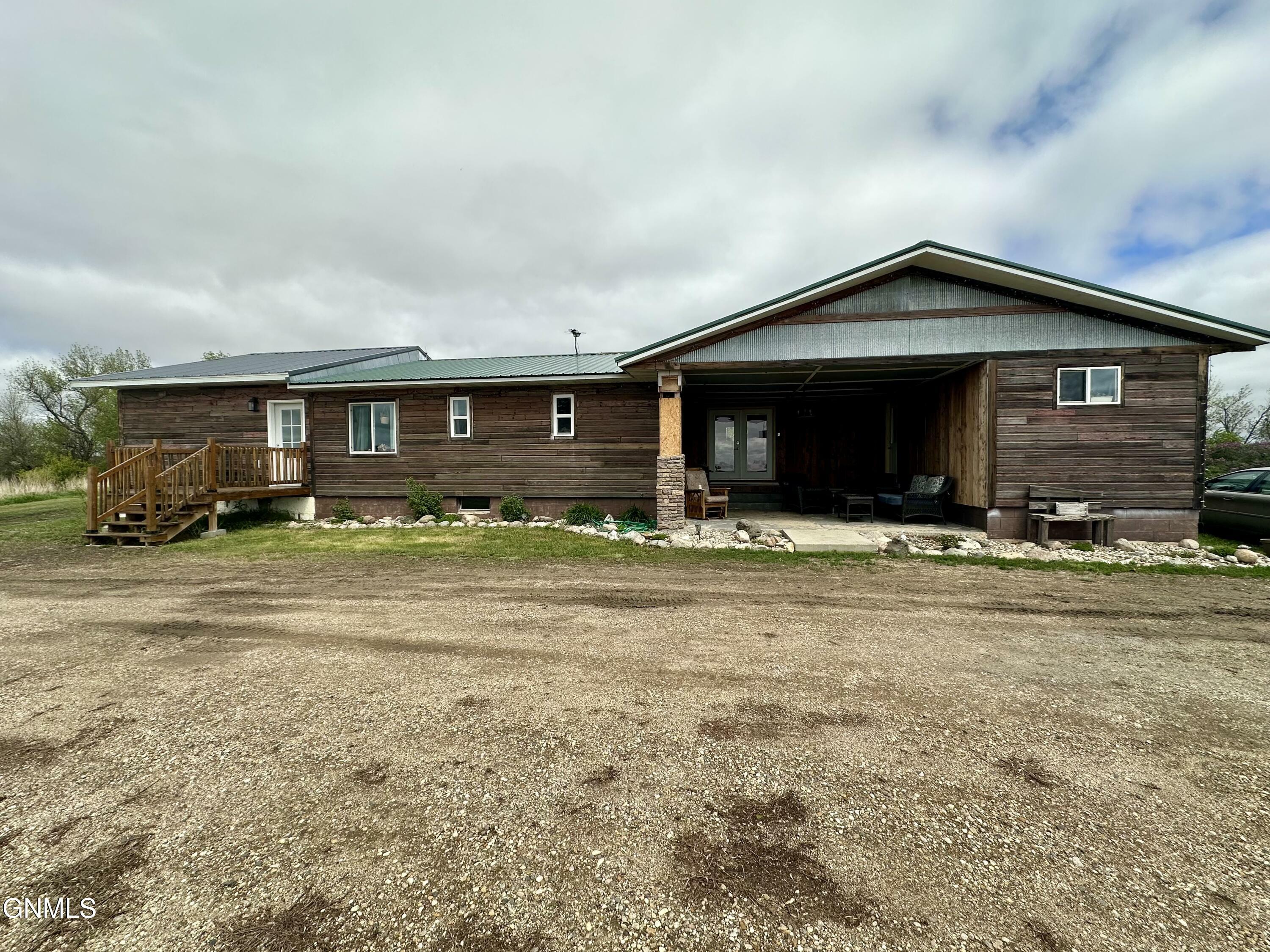Property Photo: 1632 12th Avenue NW ND 58575