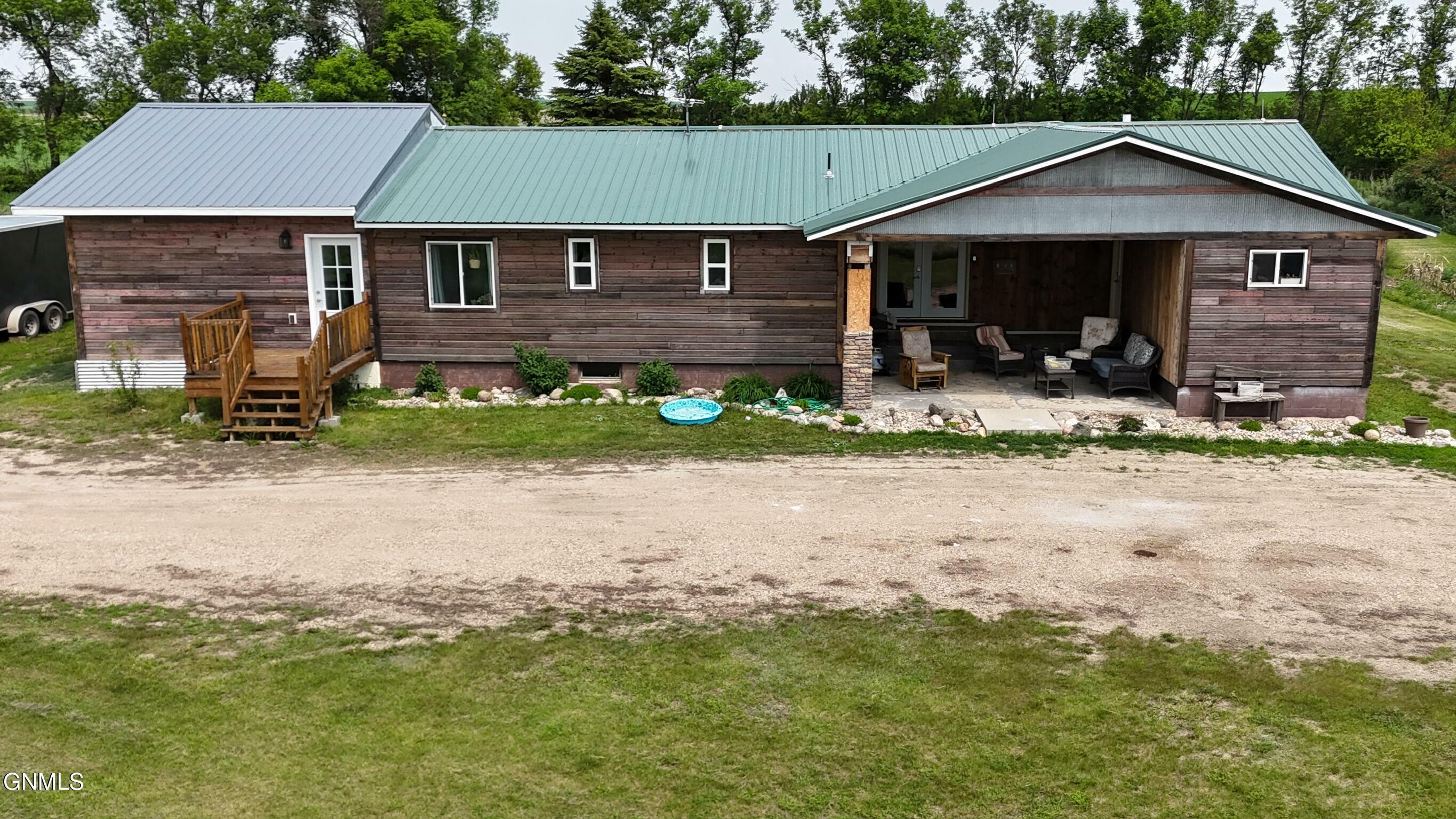 Property Photo: 1632 12th Avenue NW ND 58575