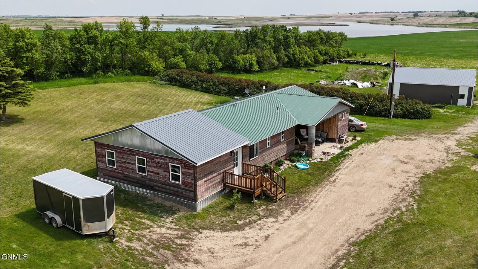 Property Photo:  1632 12th Avenue NW  ND 58575 