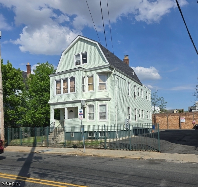 Property Photo: 678 Grove St NJ 07111
