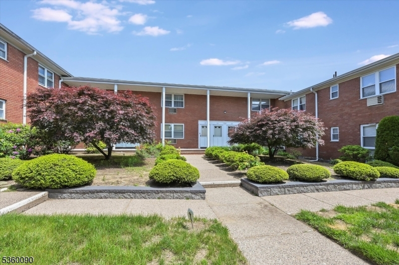 Property Photo: 54 Knox Ter 1A NJ 07470