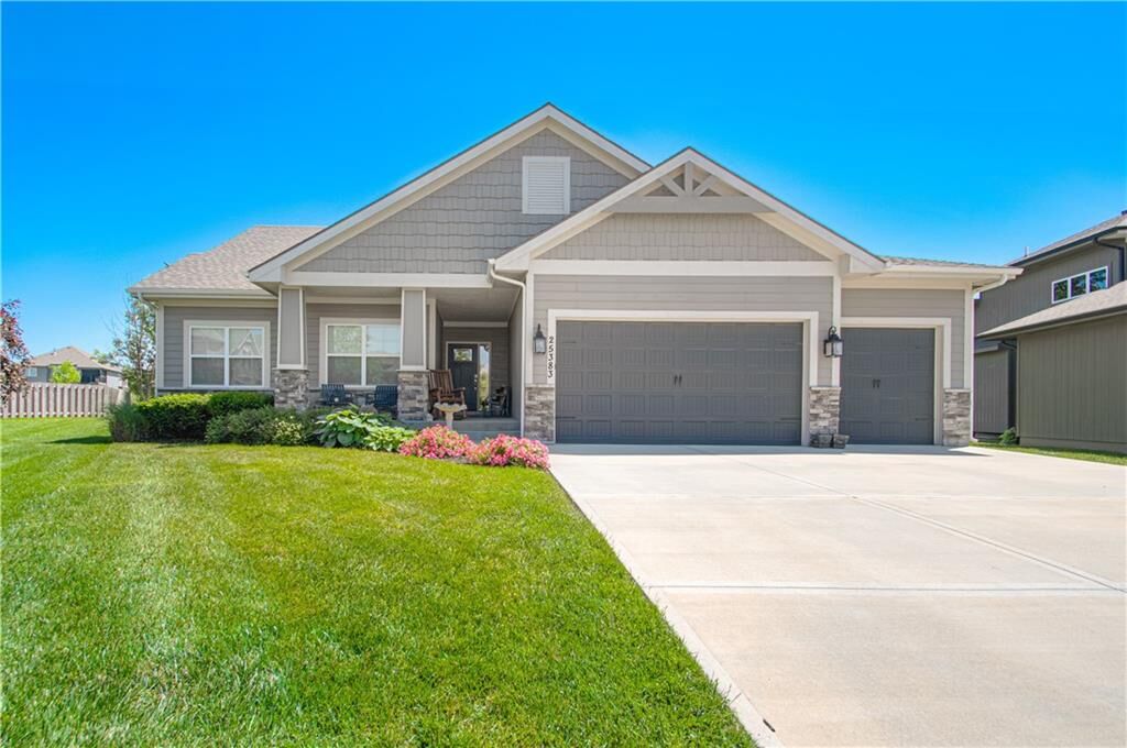 Property Photo:  25383 W 144 Court  KS 66061 