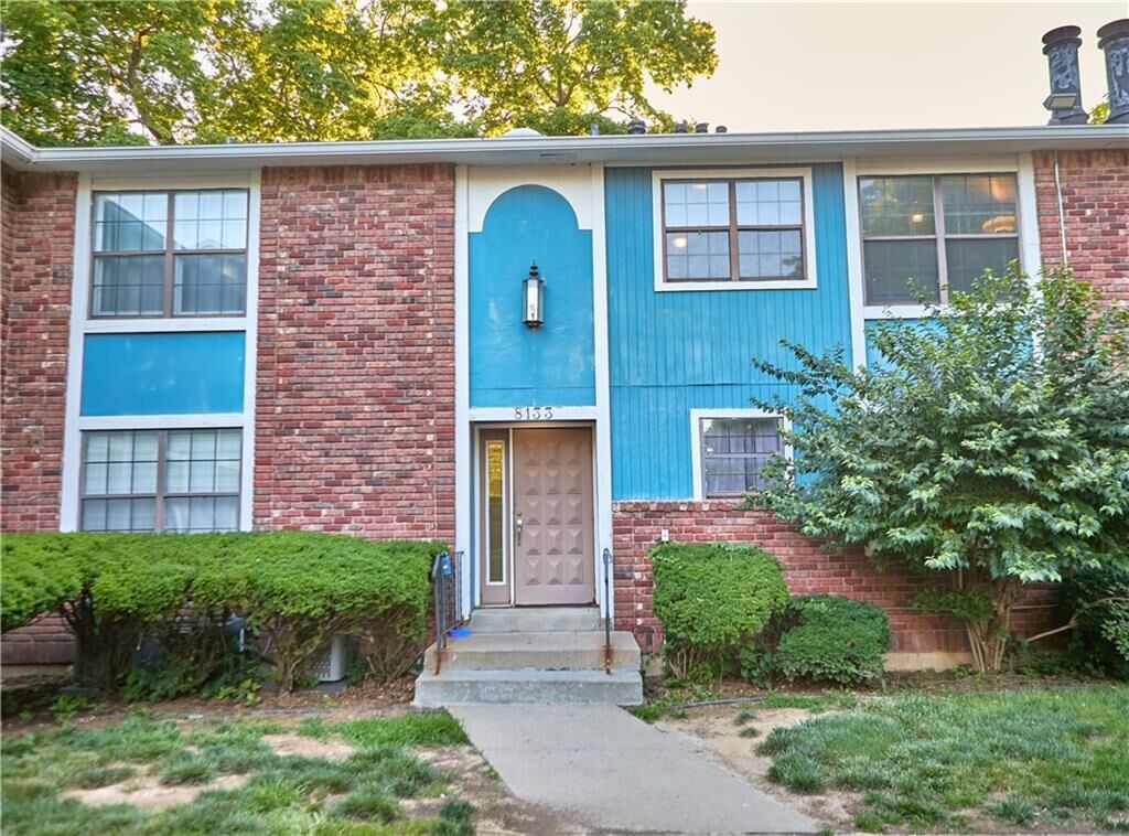 Property Photo: 8133 Holmes Road 102 MO 64131