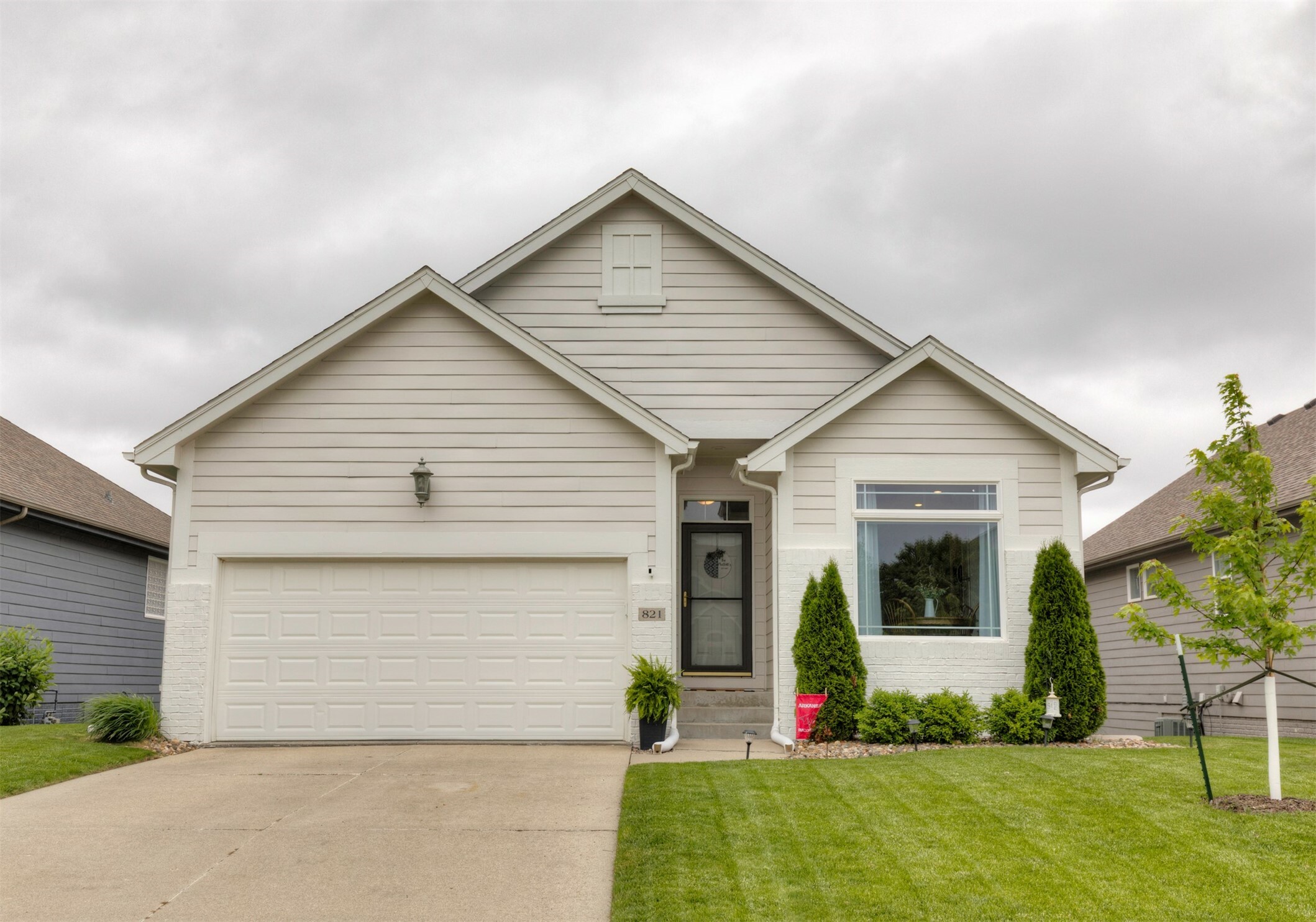 Property Photo: 821 NW 21st Court IA 50023