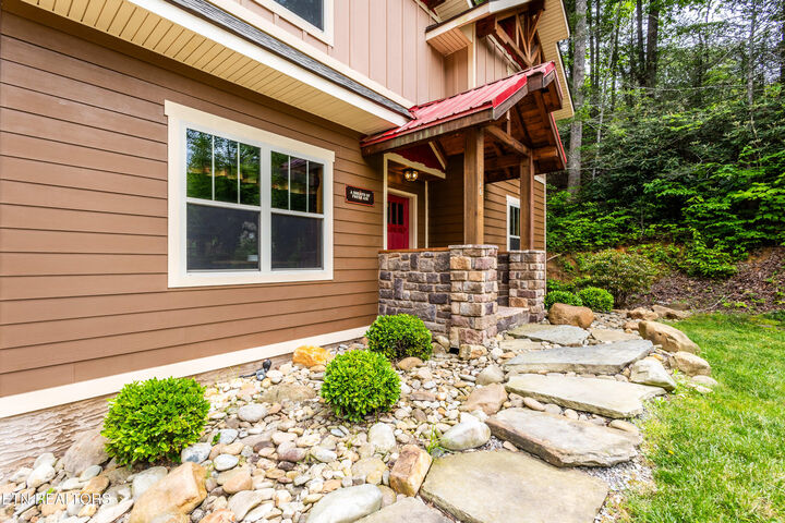 Property Photo: 1128 Anastasia Way TN 37738
