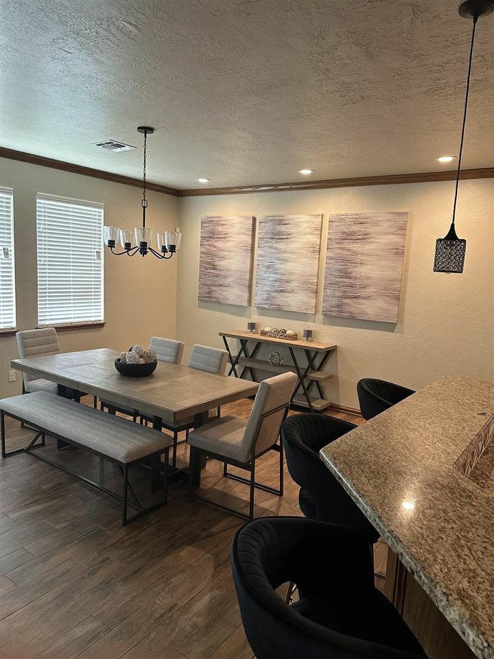 Property Photo: 3703 NE Cypress Ln OK 73507