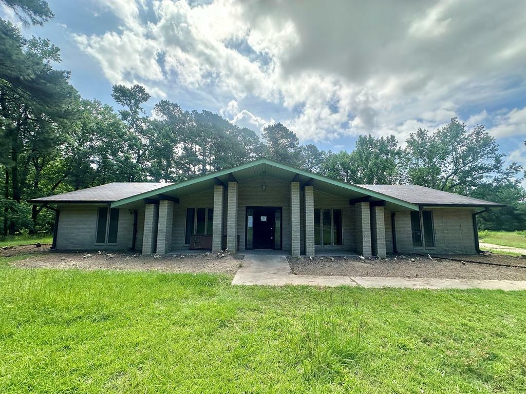 707 Pine Street  Center TX 75935 photo