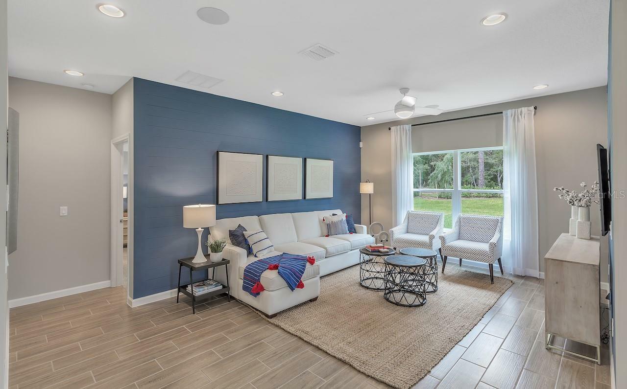 Property Photo: 1006 Landing Lane FL 32738
