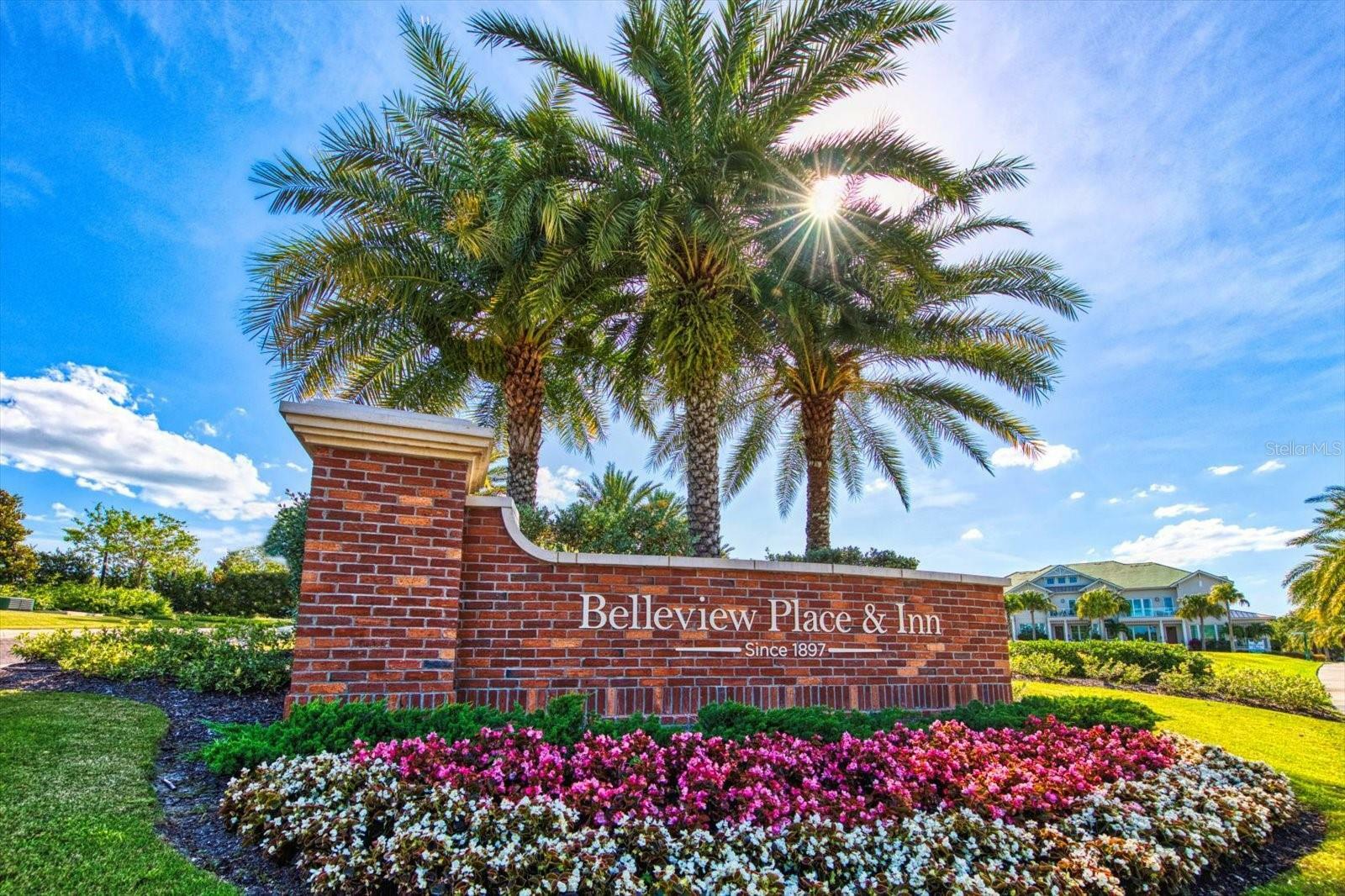 Property Photo: 12 Country Club Lane FL 33756