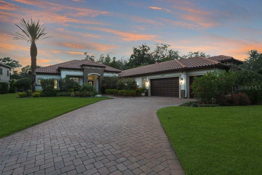 Property Photo: 14910 Tom Fazio Court FL 33626