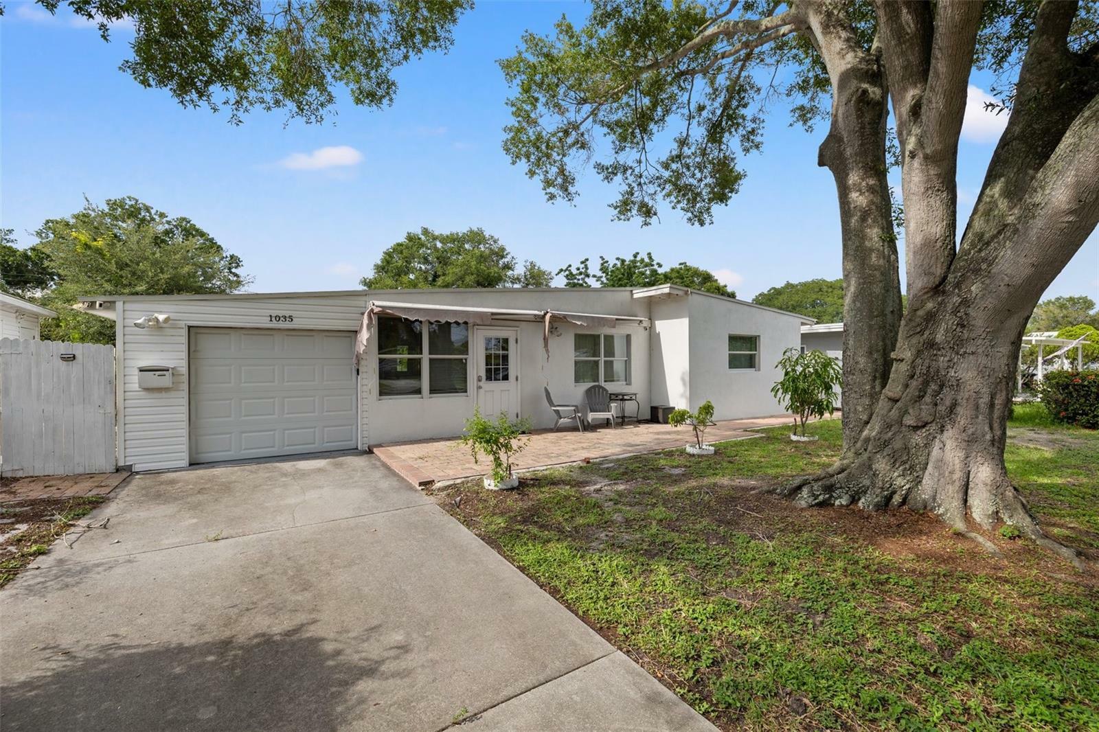 Property Photo: 1035 58th Avenue N FL 33703