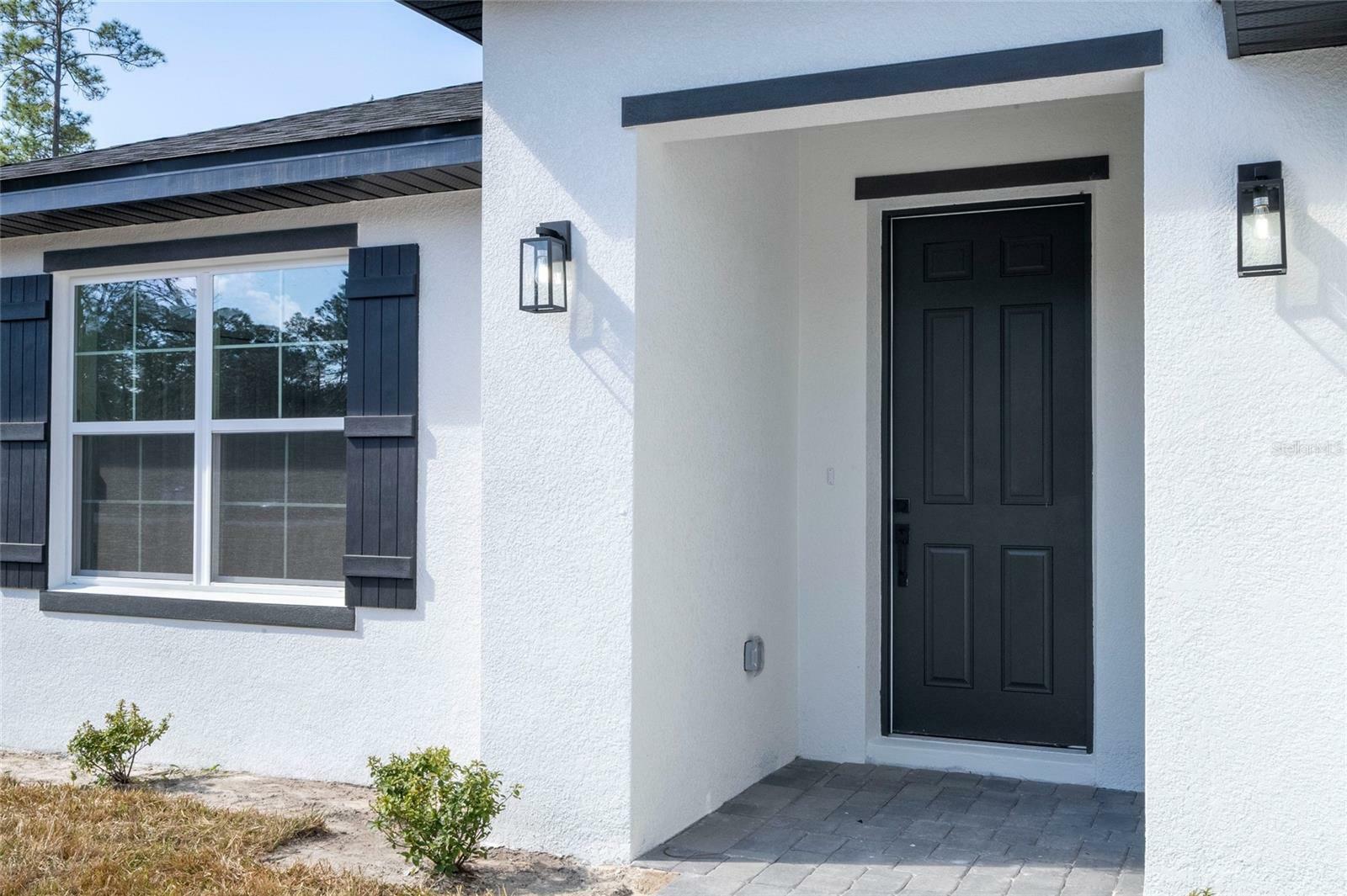 Property Photo: 506 St Johns Court FL 34759