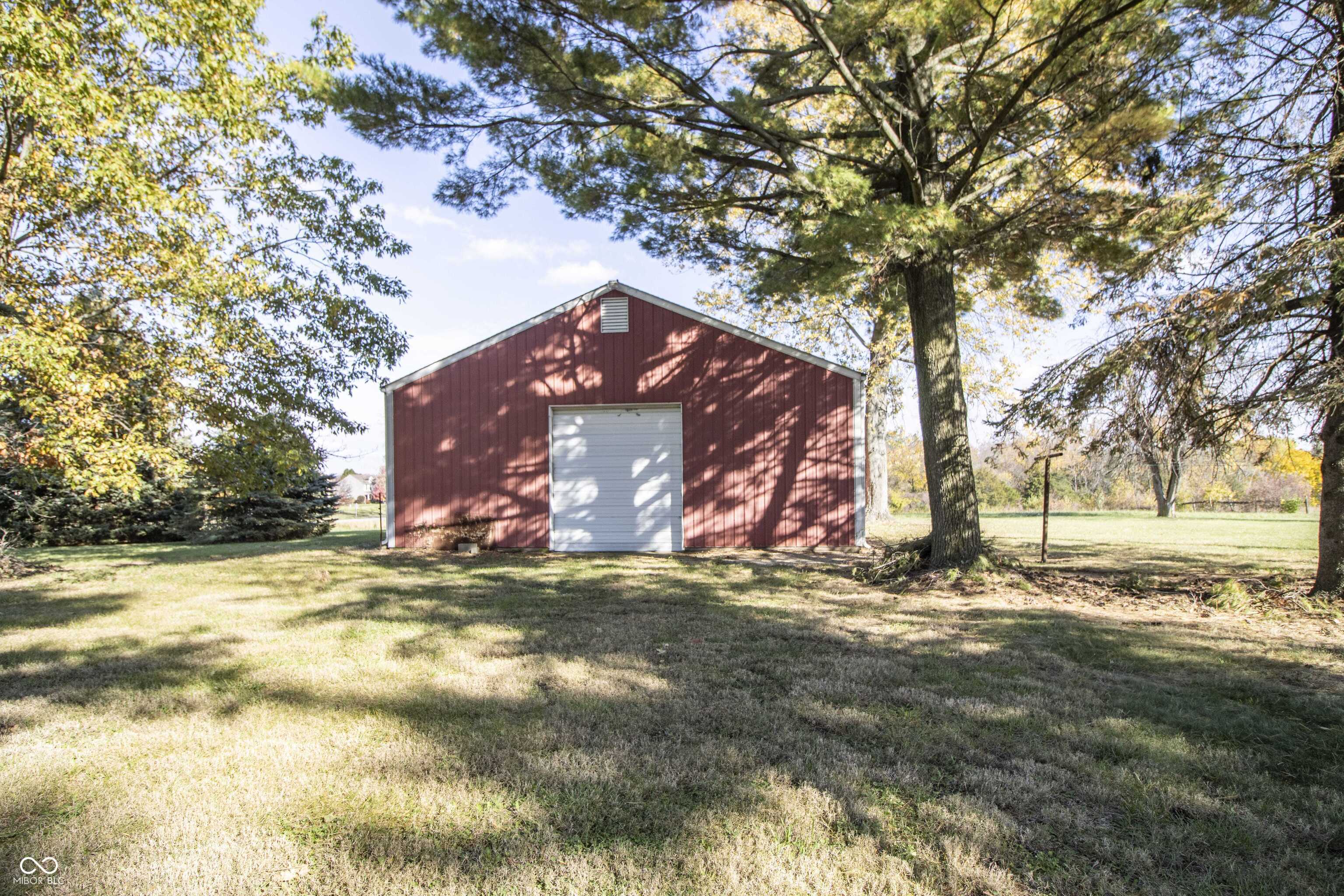 Property Photo: 13518 Promise Road IN 46038