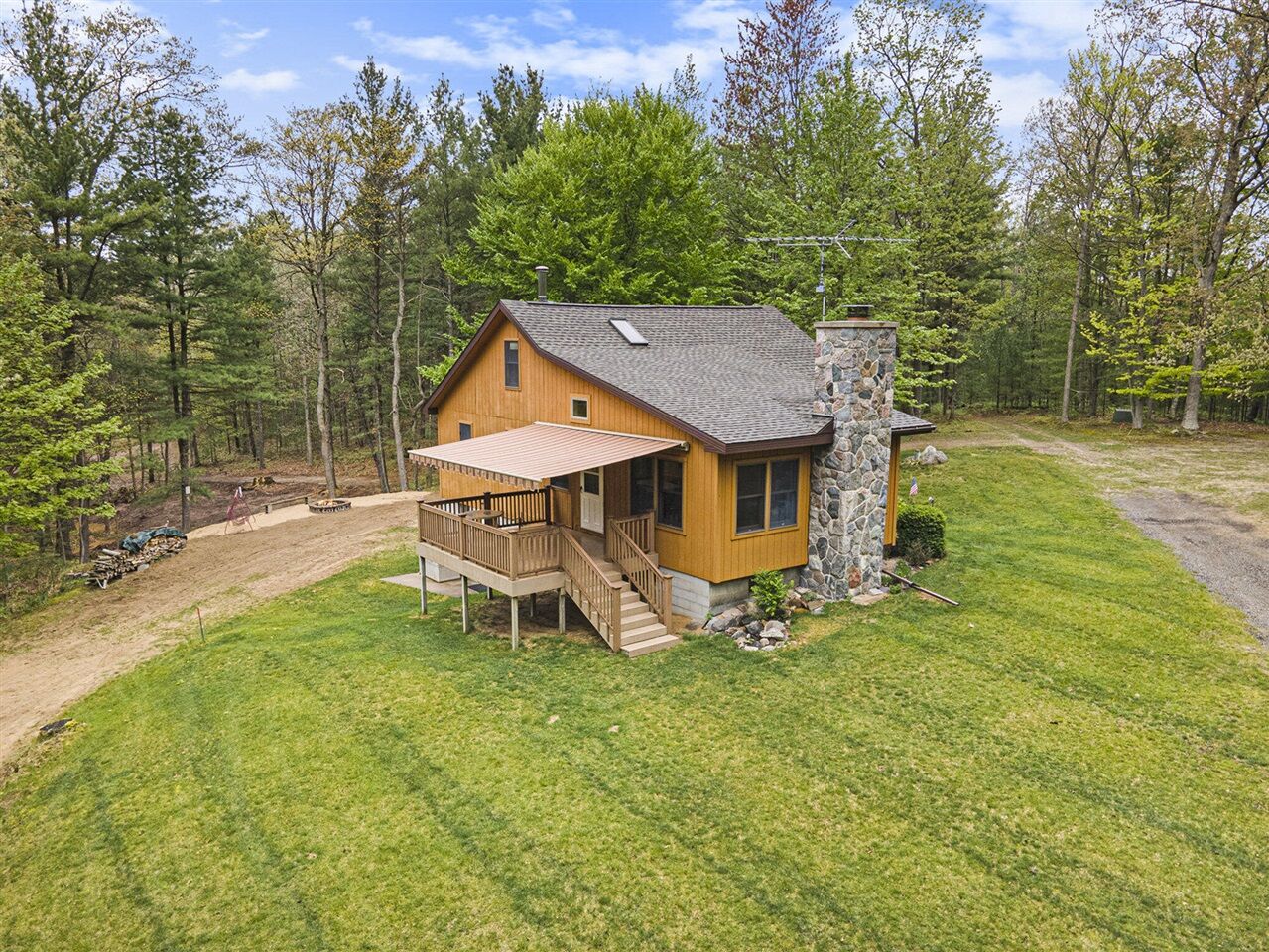 Property Photo:  4900 N Railroad Avenue  MI 49449 