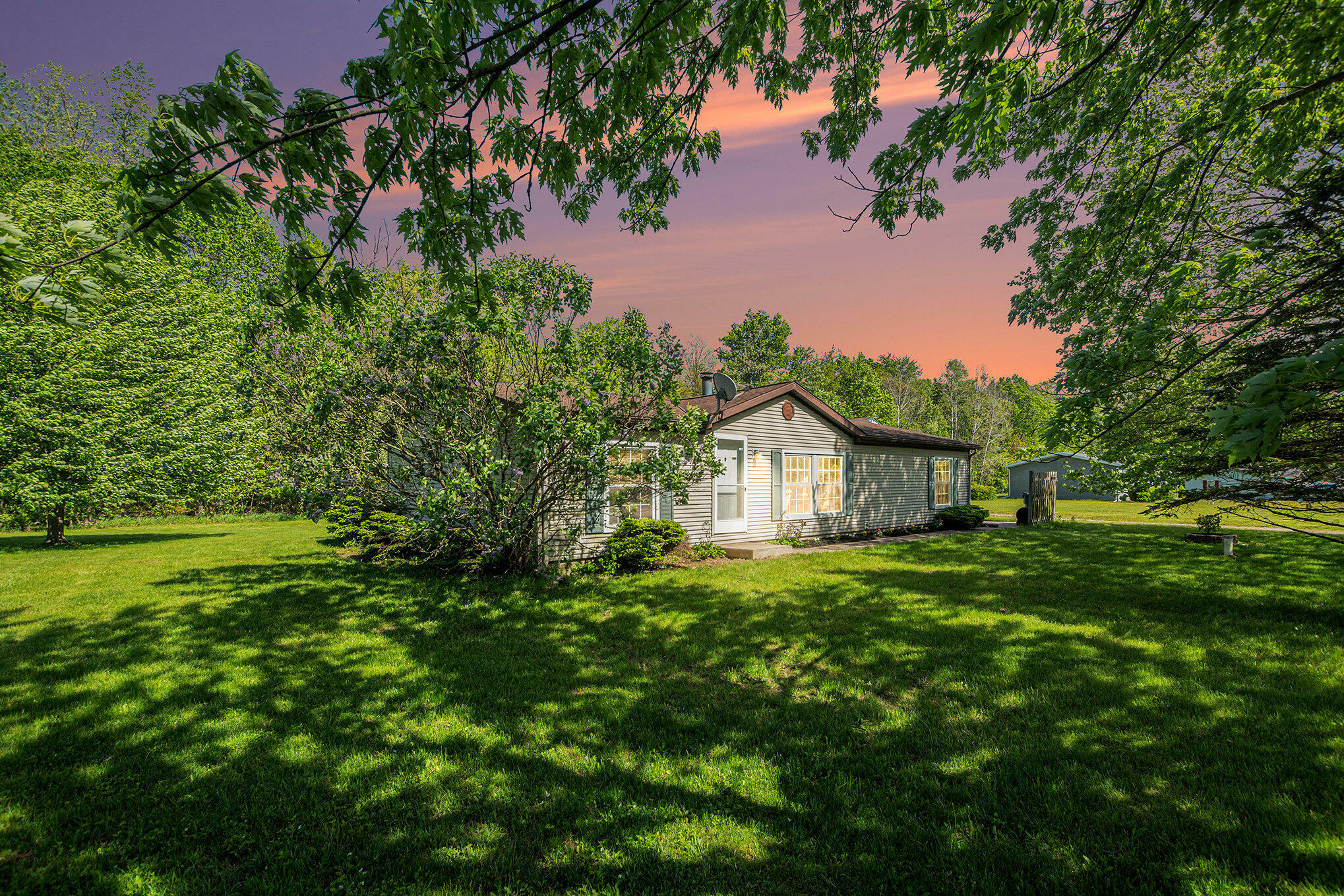 Property Photo:  69315 Cr 384  MI 49090 