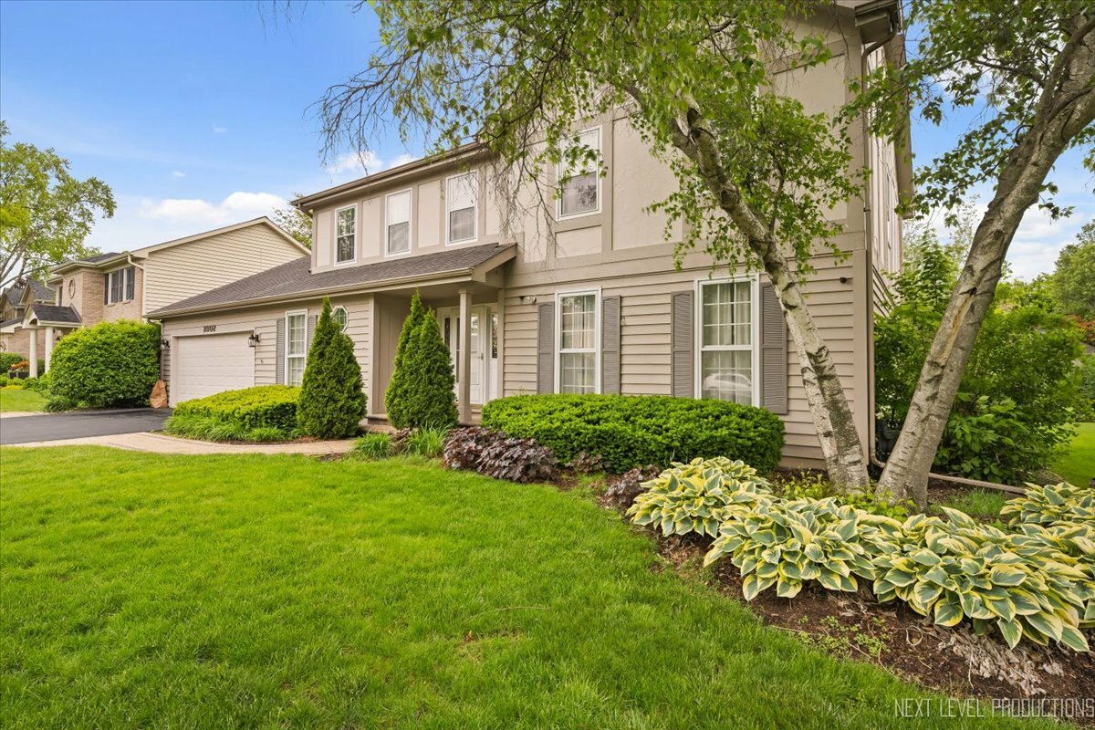 Property Photo: 2802 Wedgewood Drive IL 60565