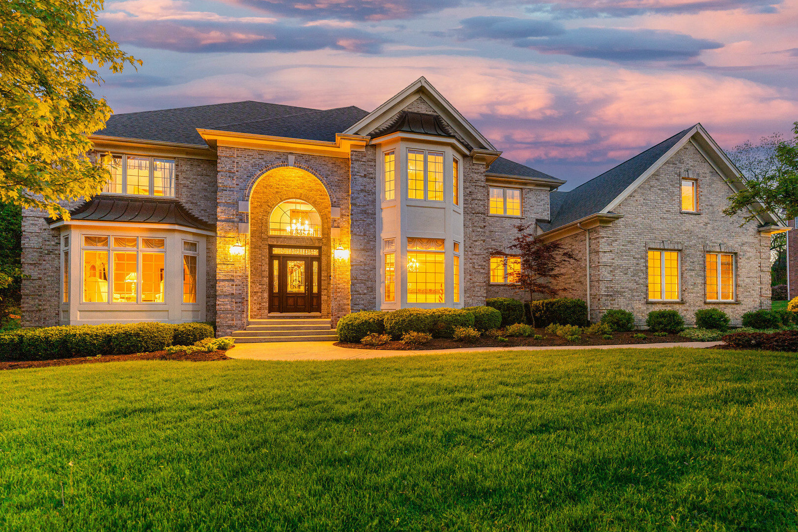 Property Photo: 38W185 Heritage Oaks Drive IL 60175