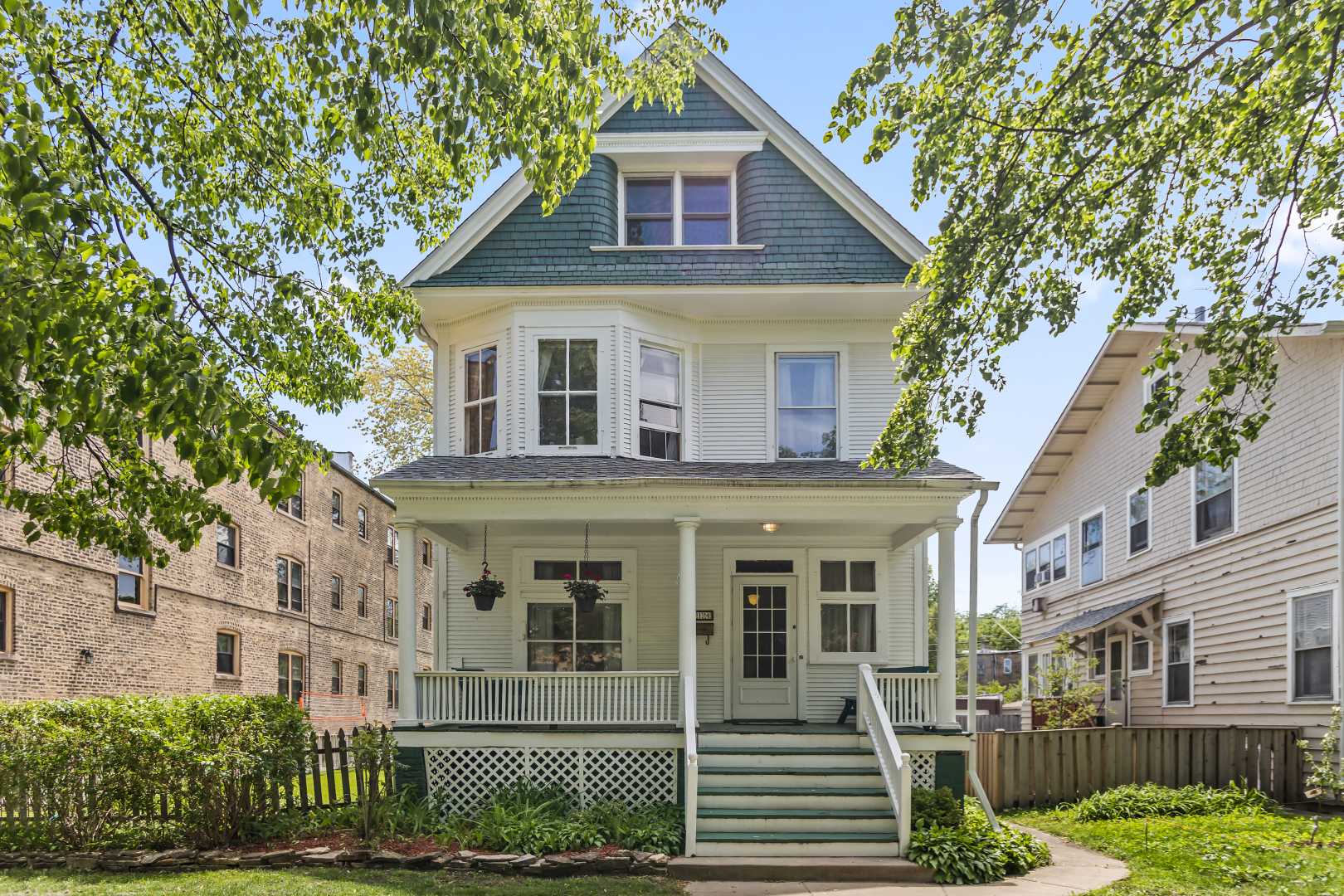 Property Photo:  714 Seward Street  IL 60202 