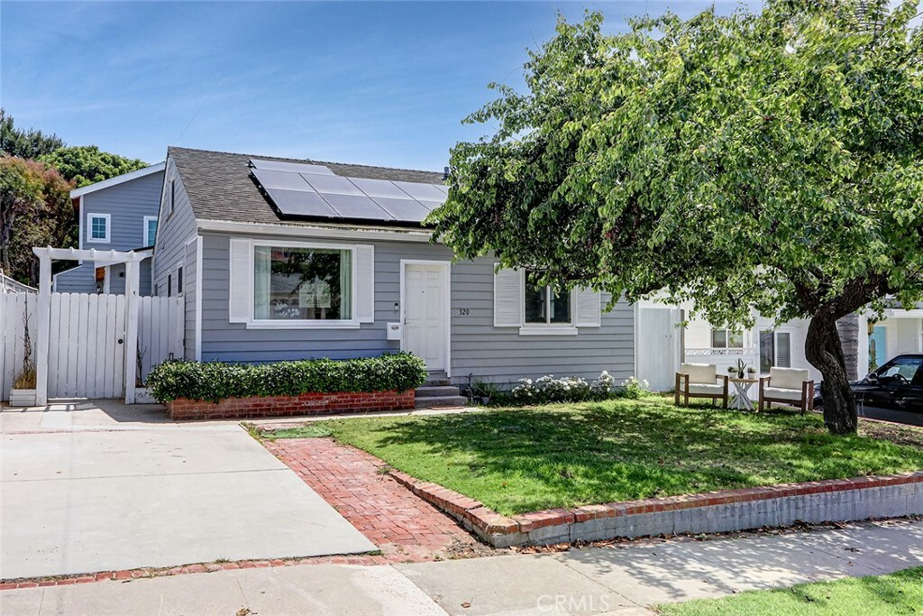 Property Photo: 320 E Walnut Avenue CA 90245