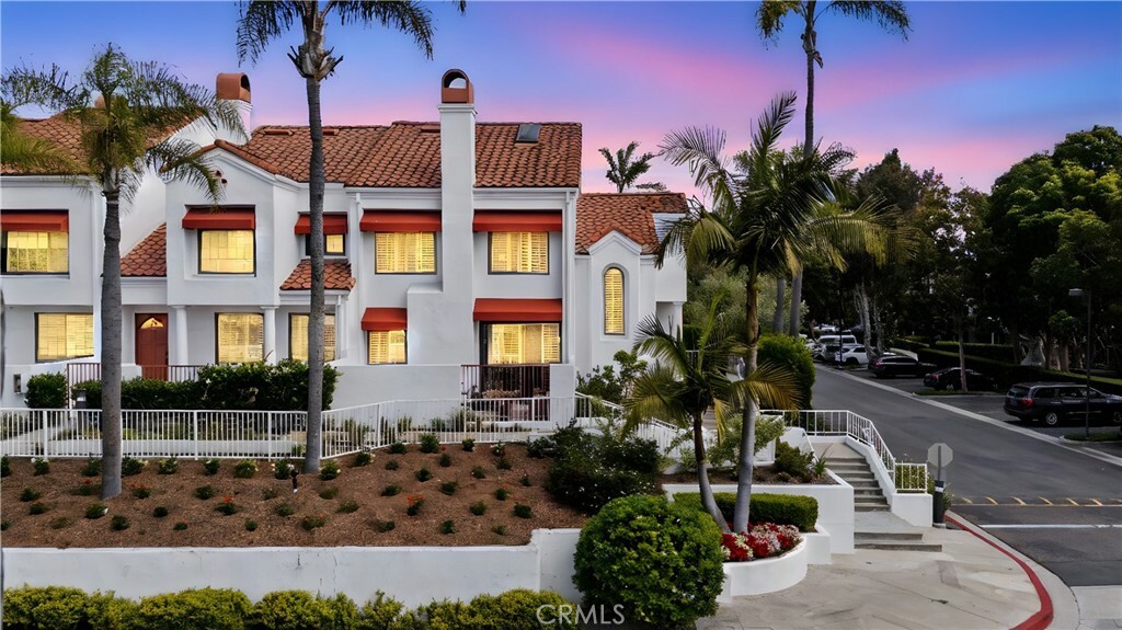 Property Photo: 19431 Ranch Lane 101 CA 92648