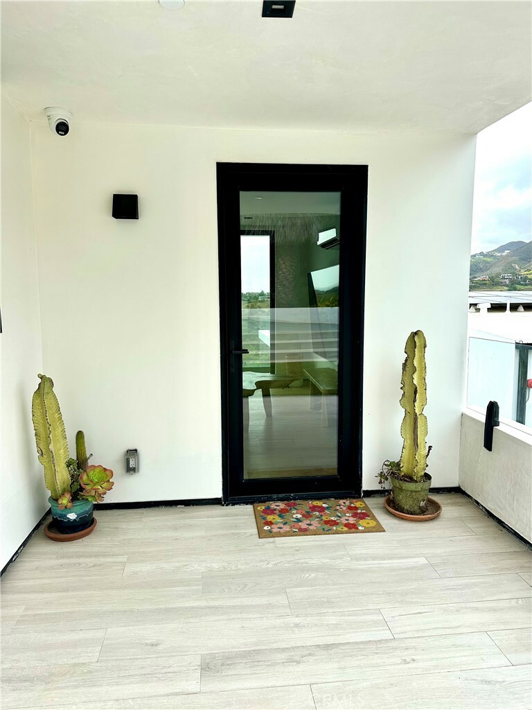Property Photo:  6305 Gayton Place  CA 90265 