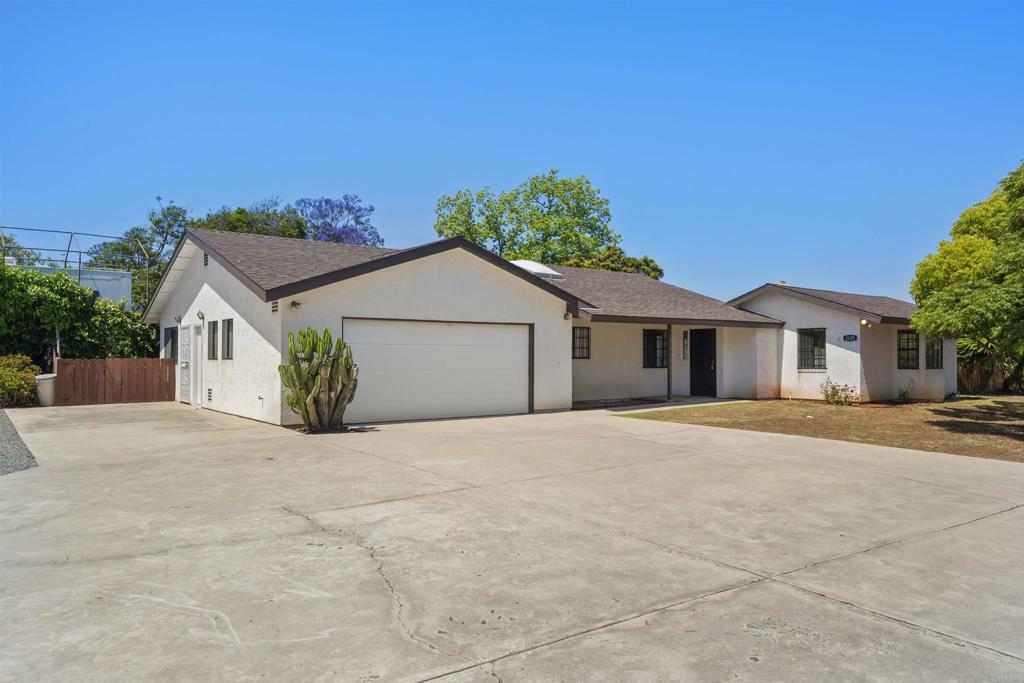 Property Photo:  2125 Prospect Street  CA 91950 