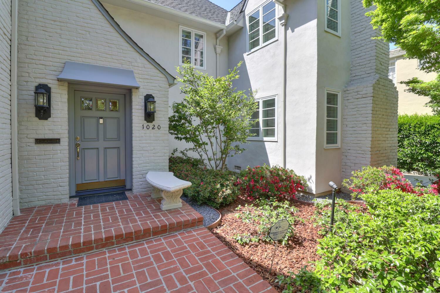 Property Photo: 1020 46th Street CA 95819