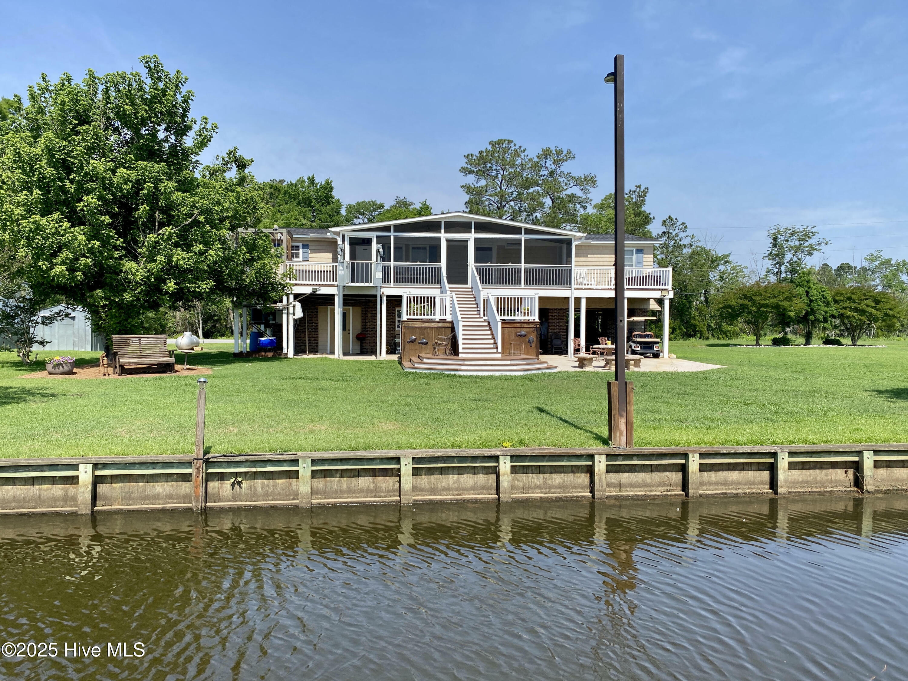 2831 Whichards Beach Road  Chocowinity NC 27817 photo