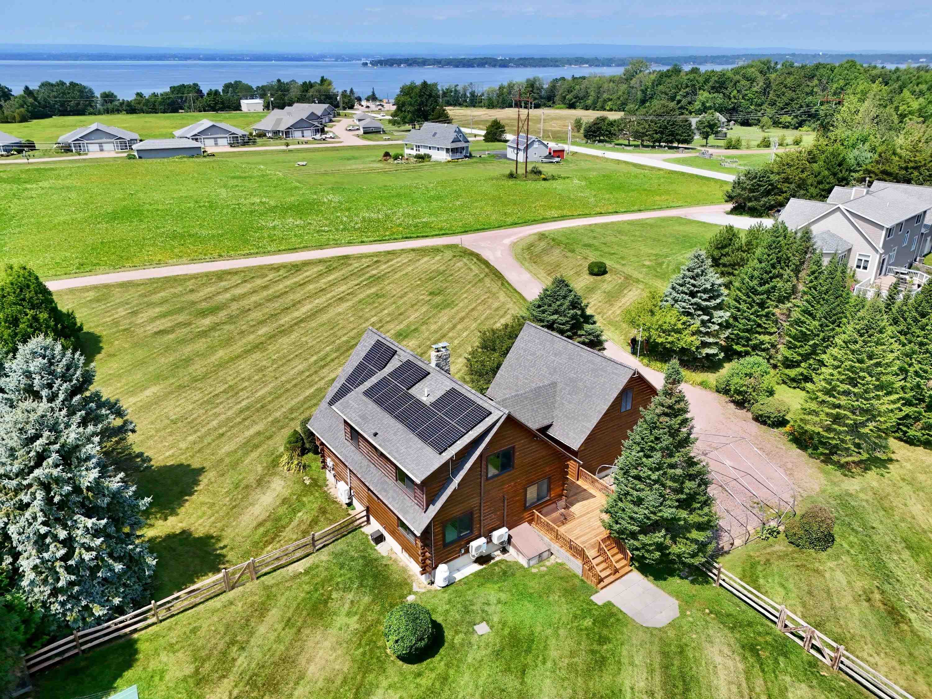 8 Maynard Court  Grand Isle VT 05458 photo