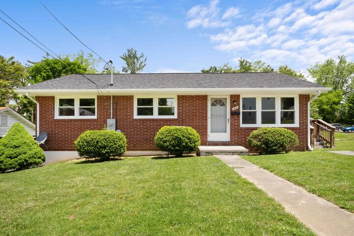 660 Colhoun Street  Christiansburg VA 24073 photo