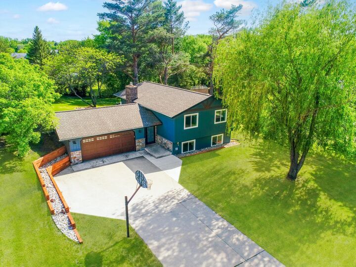 Property Photo:  2908 Crestwood Drive NE  MN 56308 