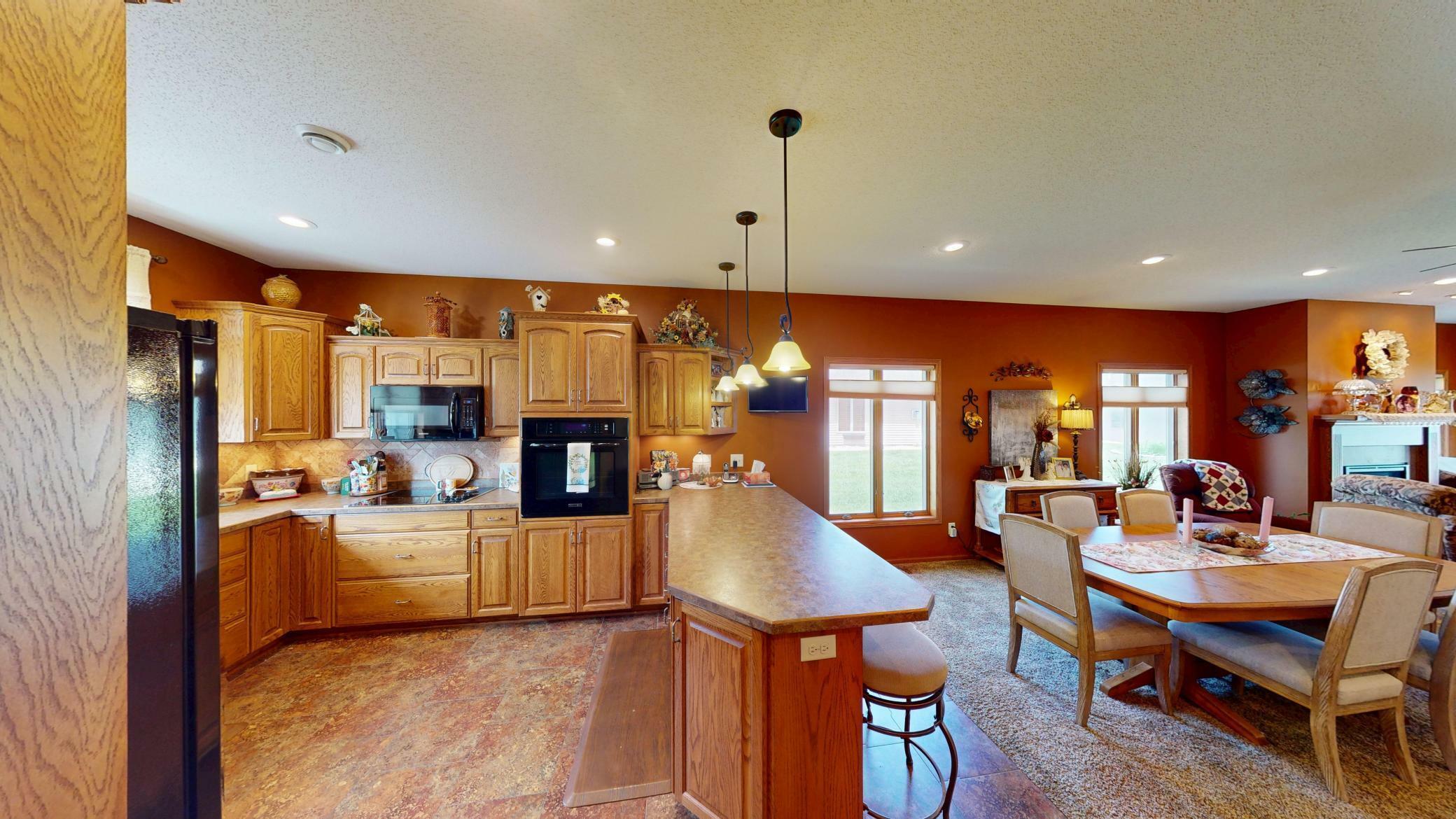 Property Photo:  1720 Hale Drive  MN 56007 