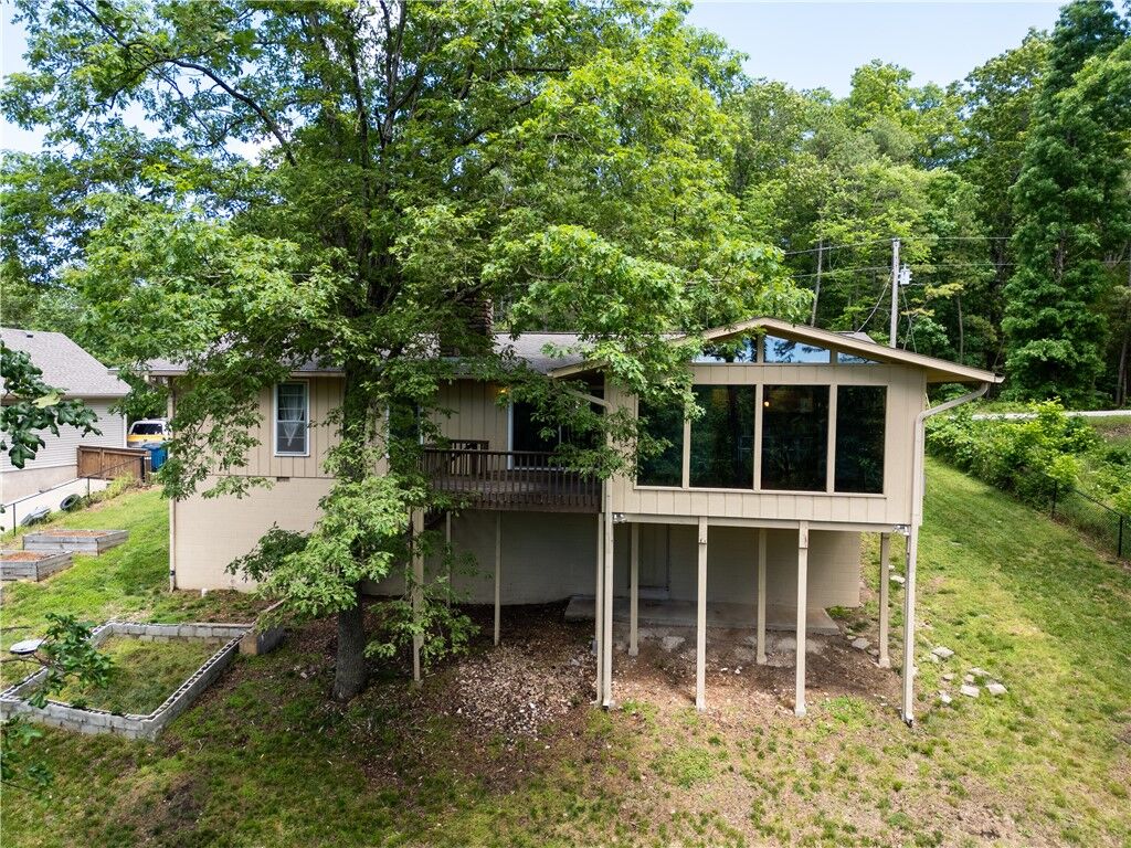 Property Photo:  9 Newnham Lane  AR 72714 