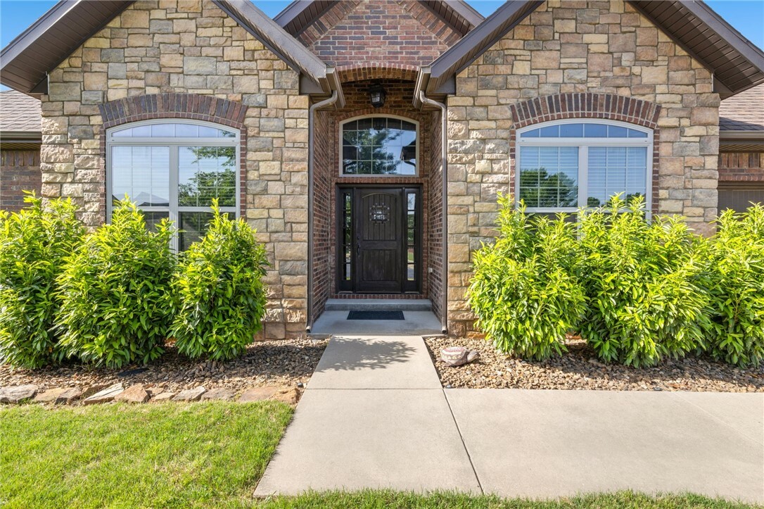 Property Photo: 1651 Quail Ridge Way AR 72712