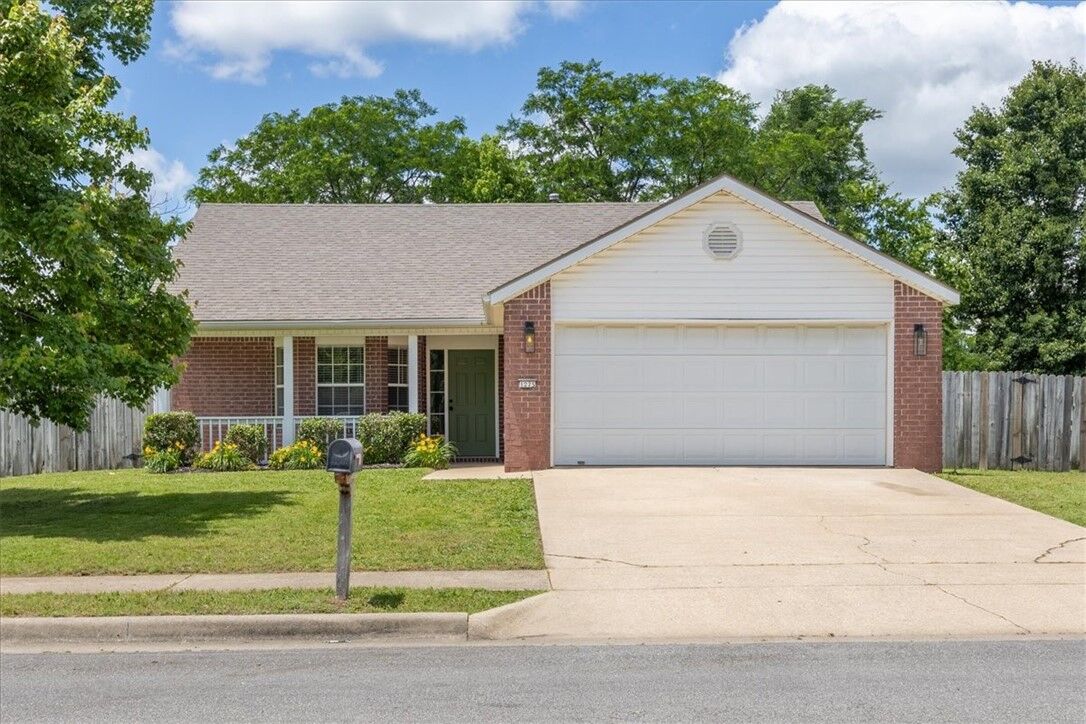 Property Photo:  1275 S Jasmine Lane  AR 72704 