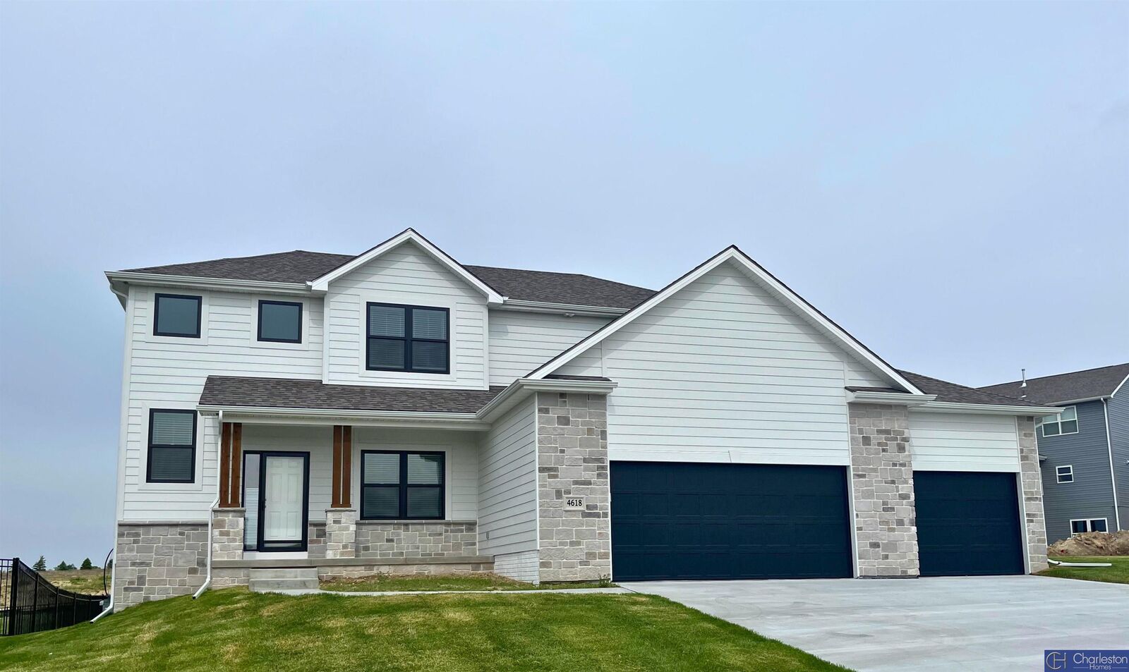 Property Photo:  4618 N 212 Street  NE 68022 